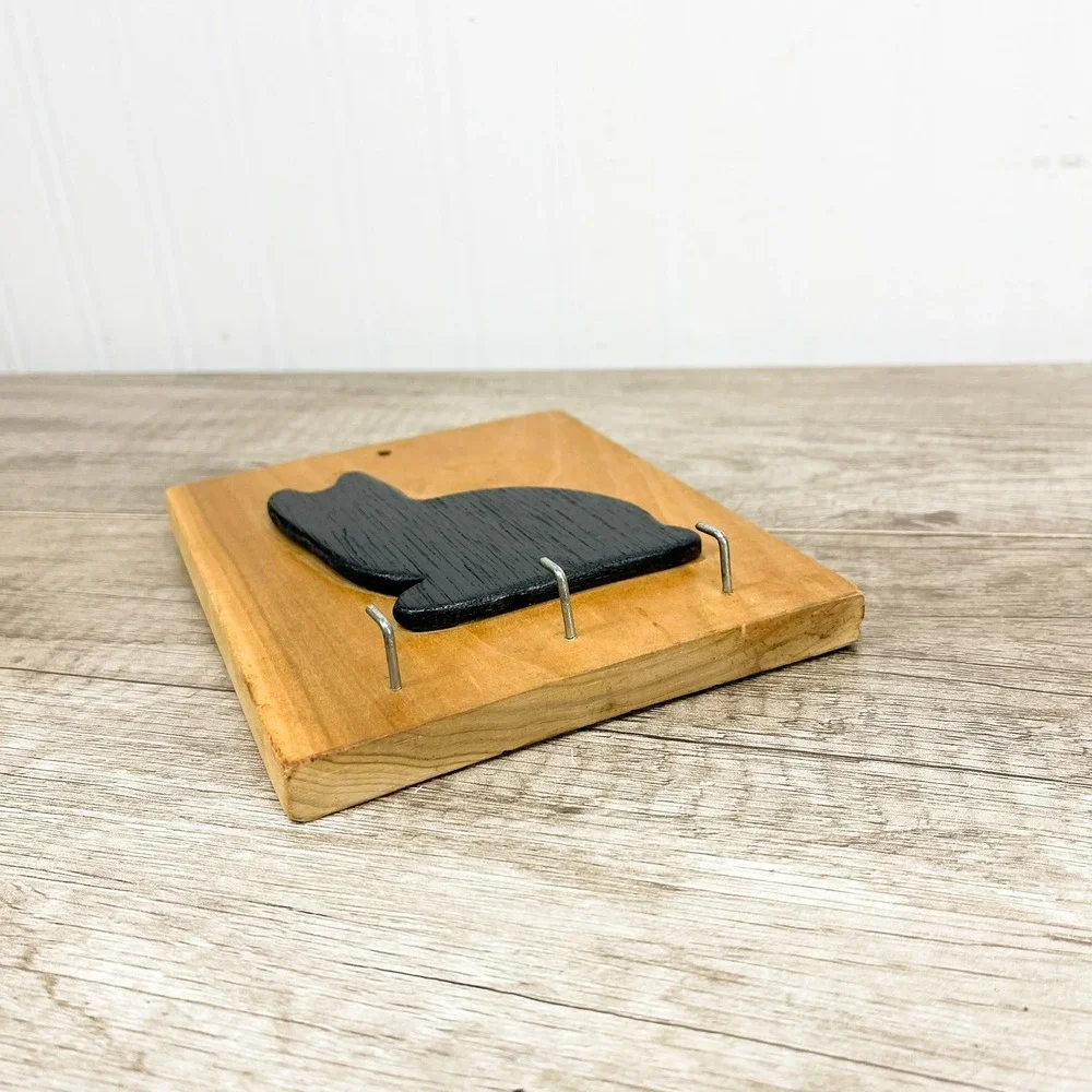 Vintage Handmade Wooden Black Cat Key Holder Wall Plaque 3 Hooks Farmhouse Decor